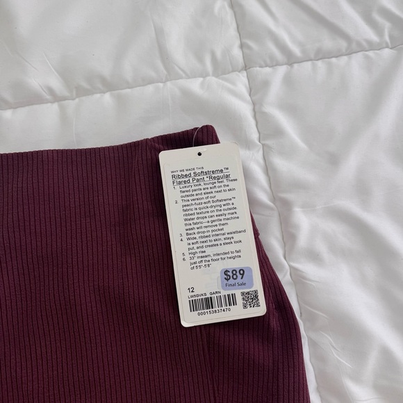 NWT Lululemon Softstreme Ribbed Flare Pant Garnet Size 12 - Picture 2 of 3